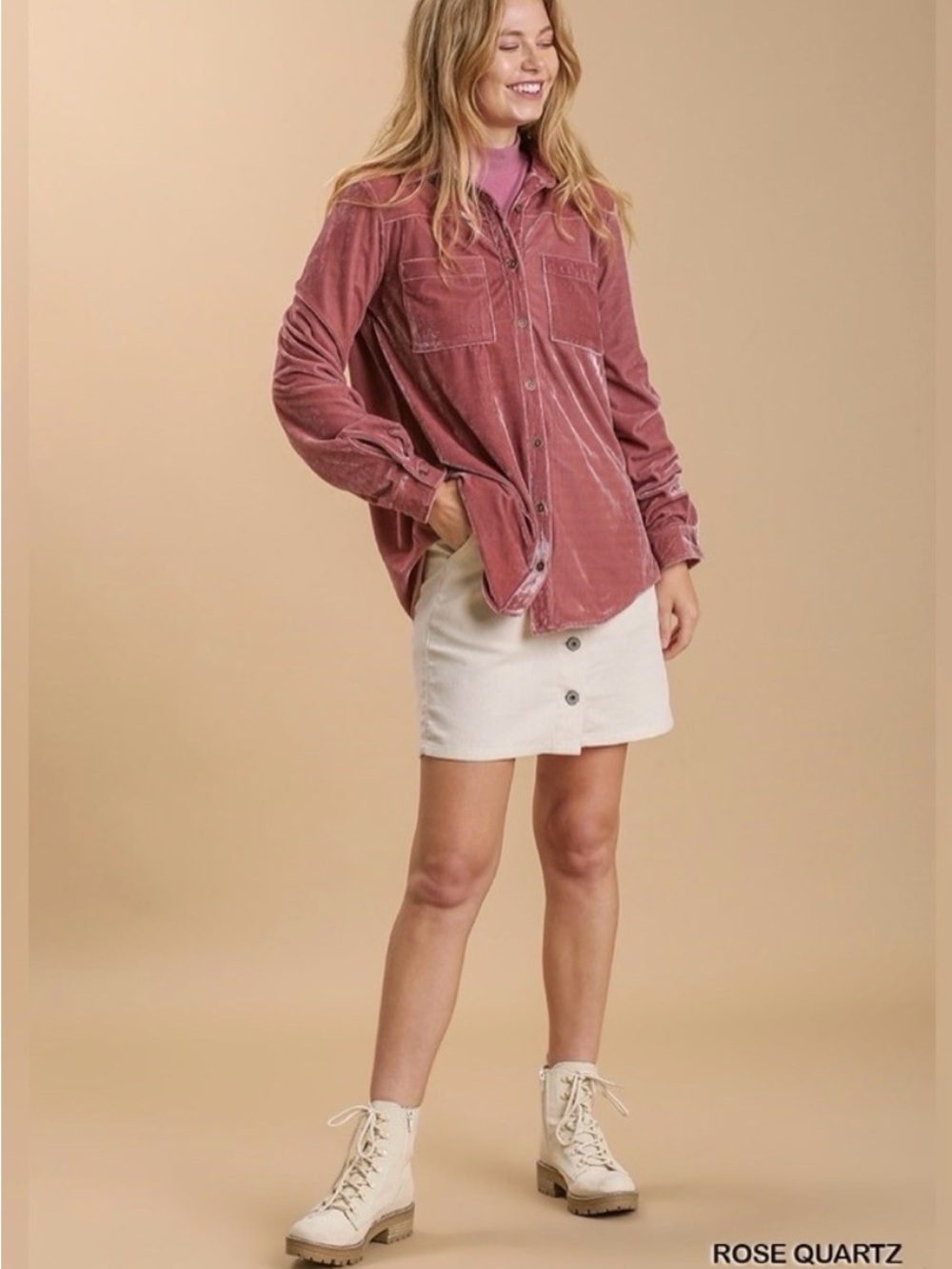 Umgee velvet button down top with pockets size 2x - Picture 3 of 6